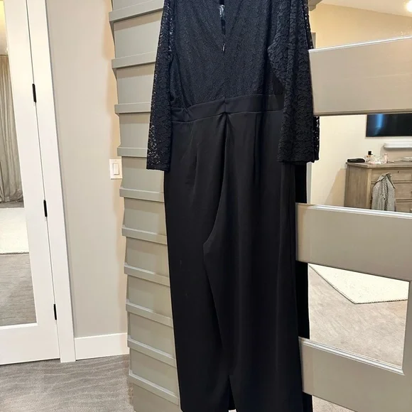 Torrid Black Jumpsuit Lace Sleeves NWT Size 22 - Picture 6 of 9